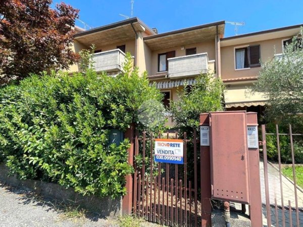 casa indipendente in vendita ad Ome