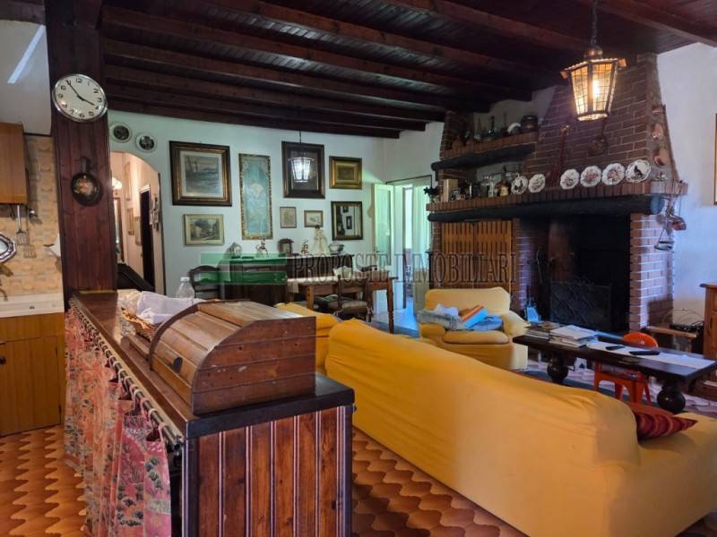 casa indipendente in vendita ad Ome