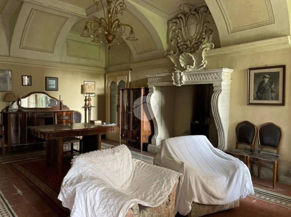 villa in vendita ad Ome