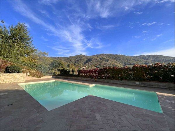 casa indipendente in vendita ad Ome