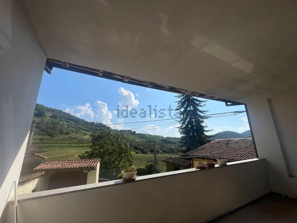 casale in vendita ad Ome