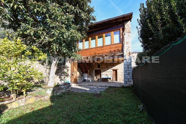 appartamento in vendita ad Ome