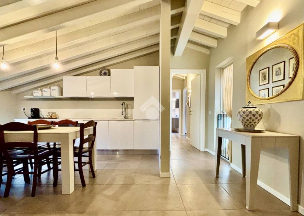 appartamento in vendita ad Ome