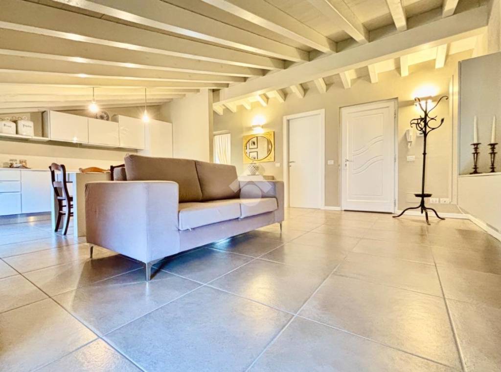 appartamento in vendita ad Ome