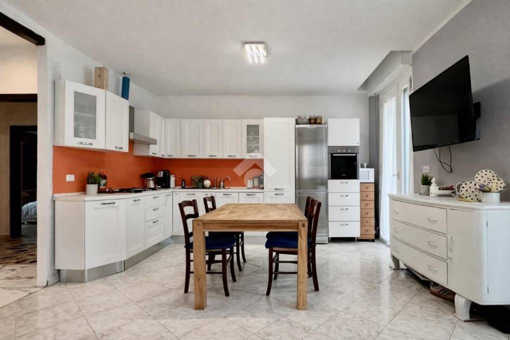 appartamento in vendita ad Ome