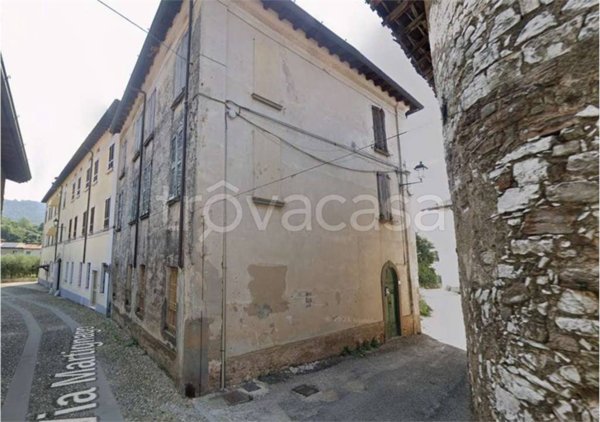 casa indipendente in vendita ad Ome