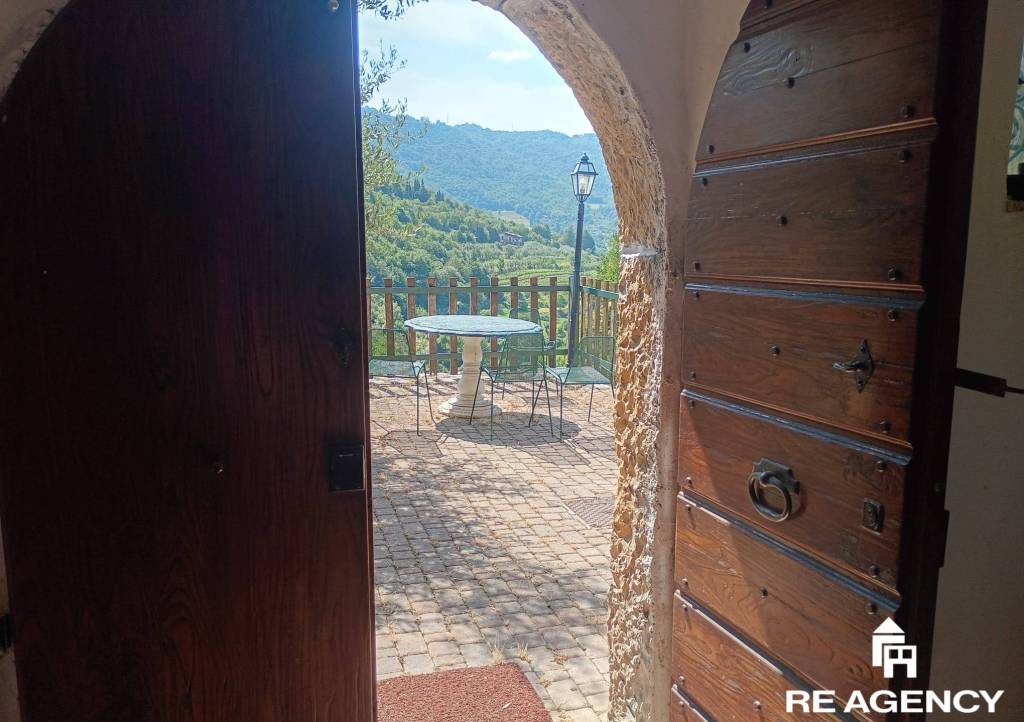 casa indipendente in vendita ad Ome