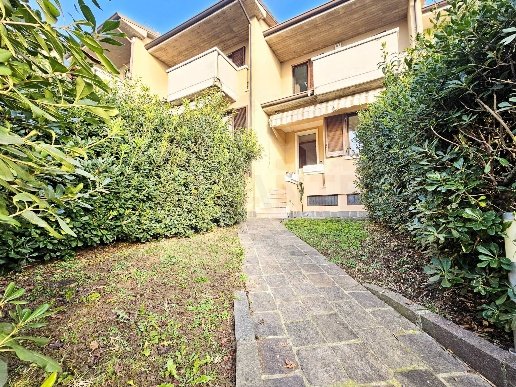 casa indipendente in vendita ad Ome