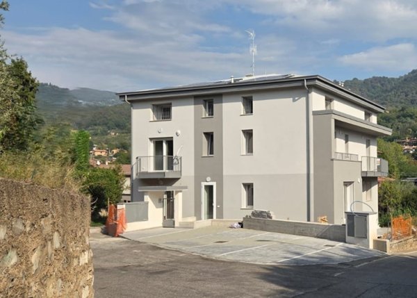 appartamento in vendita ad Ome