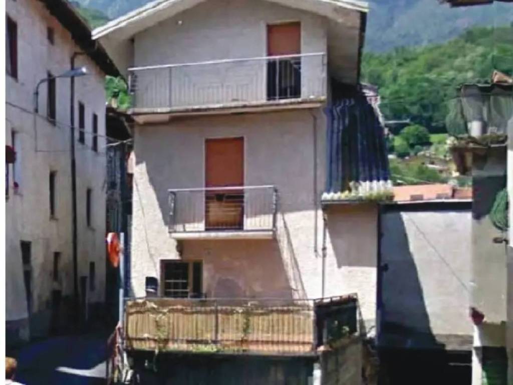 casa indipendente in vendita ad Ono San Pietro