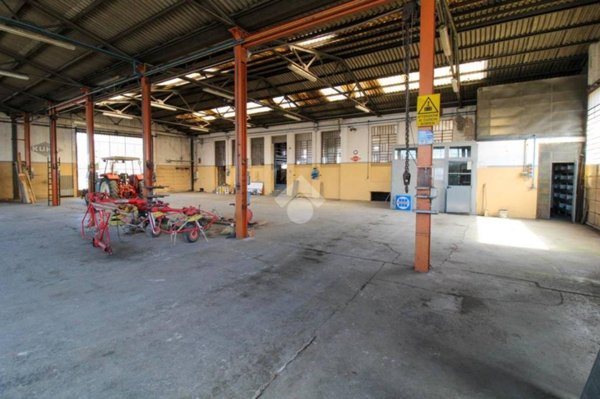 locale commerciale in vendita ad Orzinuovi