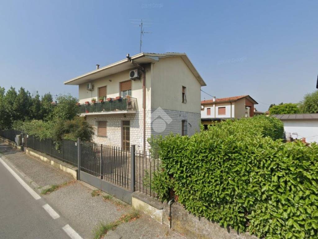 casa indipendente in vendita ad Orzinuovi