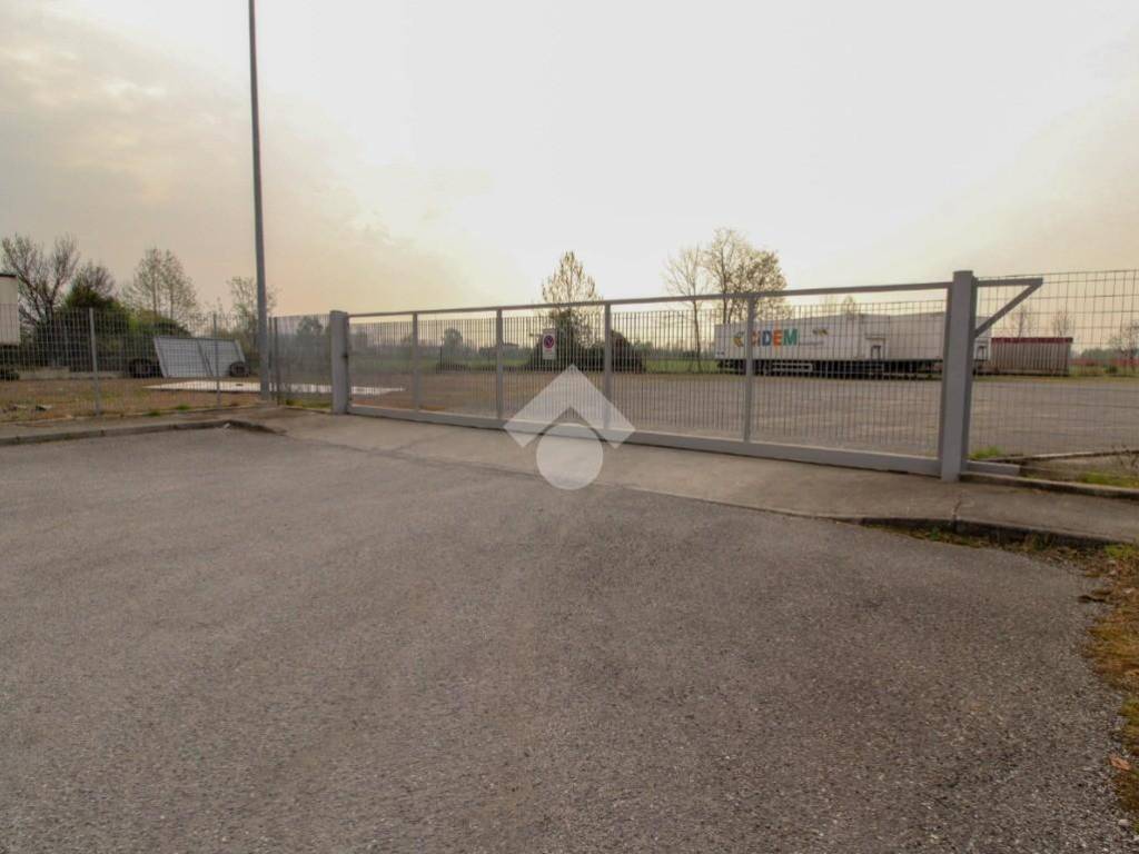 terreno edificabile in vendita ad Orzinuovi