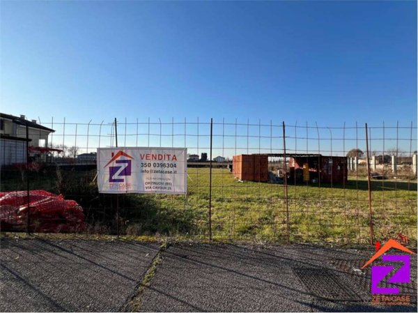 terreno edificabile in vendita ad Orzinuovi