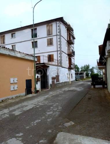 appartamento in vendita ad Orzinuovi in zona Coniolo