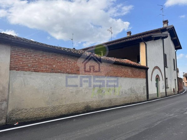 casa indipendente in vendita ad Orzinuovi in zona Coniolo