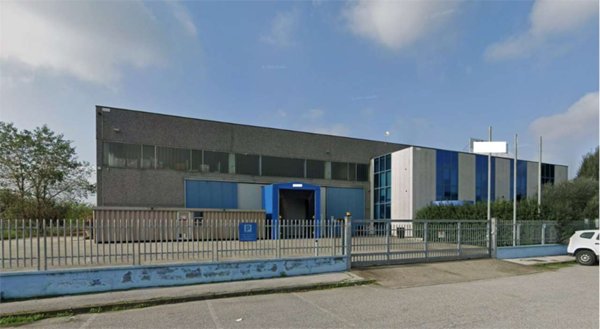 capannone in vendita ad Orzinuovi in zona Coniolo