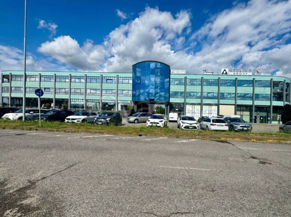 locale commerciale in vendita ad Orzinuovi
