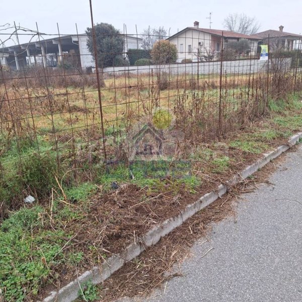 ufficio in vendita ad Orzinuovi in zona Coniolo