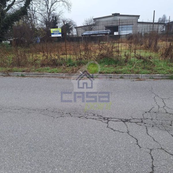 ufficio in vendita ad Orzinuovi in zona Coniolo