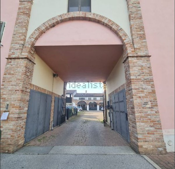 appartamento in vendita ad Orzinuovi in zona Ovanengo