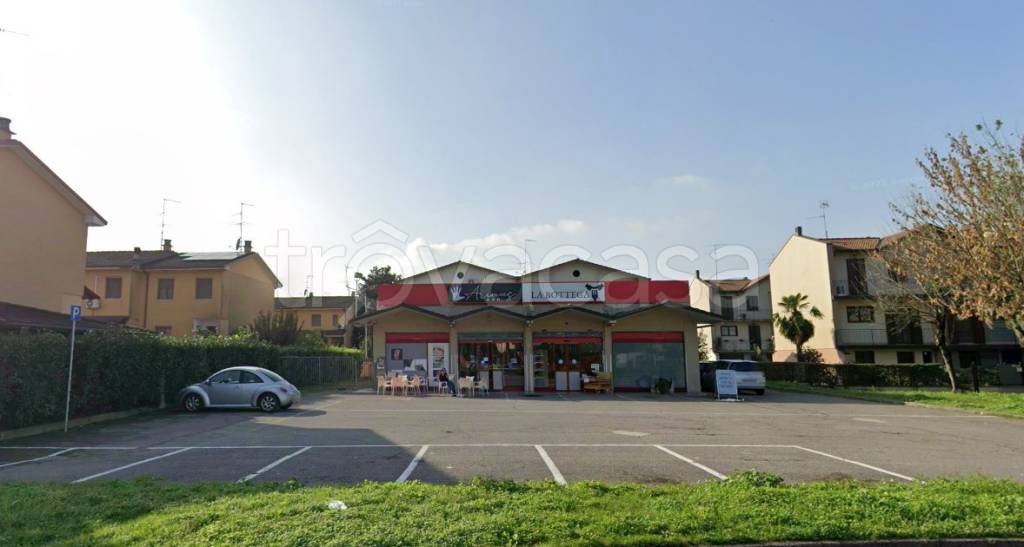 negozio in vendita ad Orzinuovi