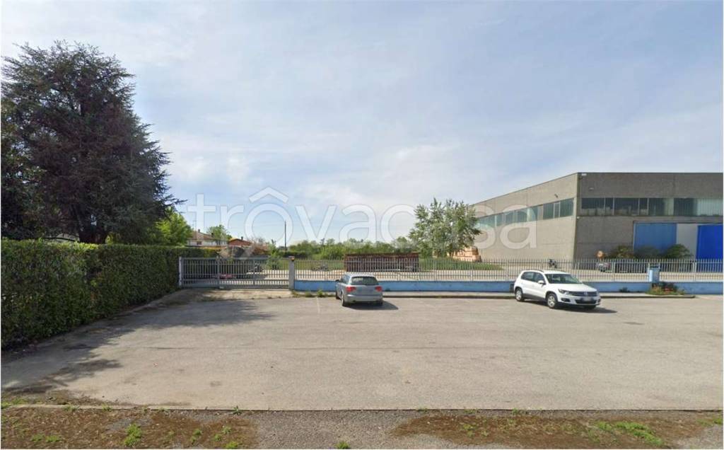 terreno agricolo in vendita ad Orzinuovi in zona Coniolo