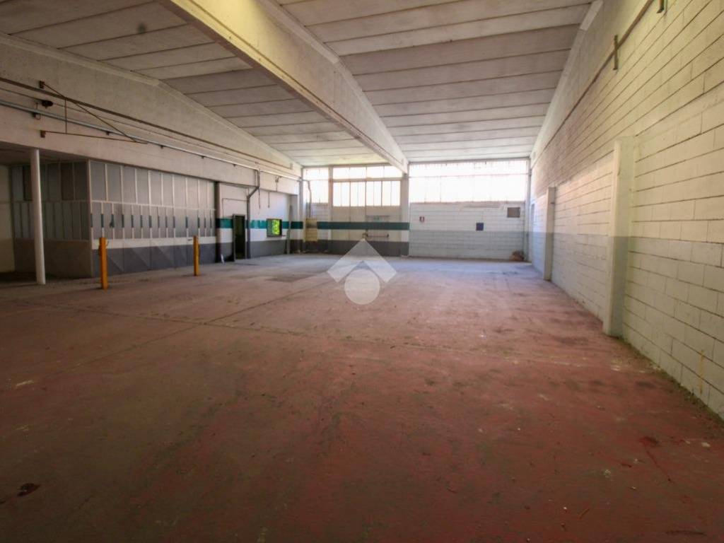 capannone in vendita ad Orzinuovi