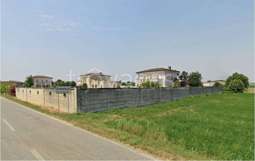 casa indipendente in vendita ad Orzinuovi in zona Coniolo