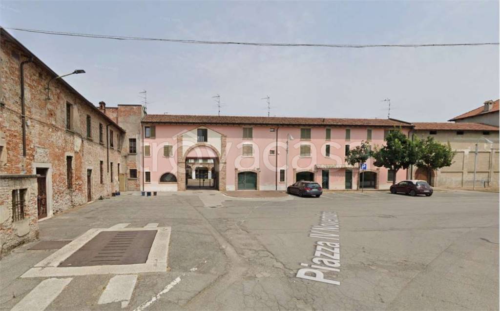 appartamento in vendita ad Orzinuovi in zona Ovanengo