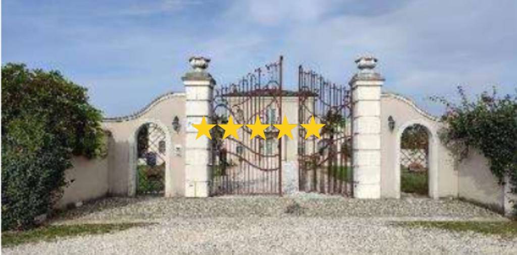 casa indipendente in vendita ad Orzinuovi in zona Coniolo