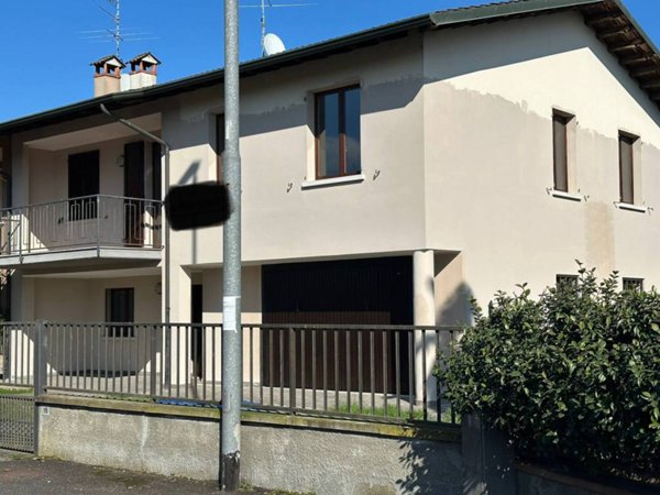 casa indipendente in vendita ad Orzinuovi