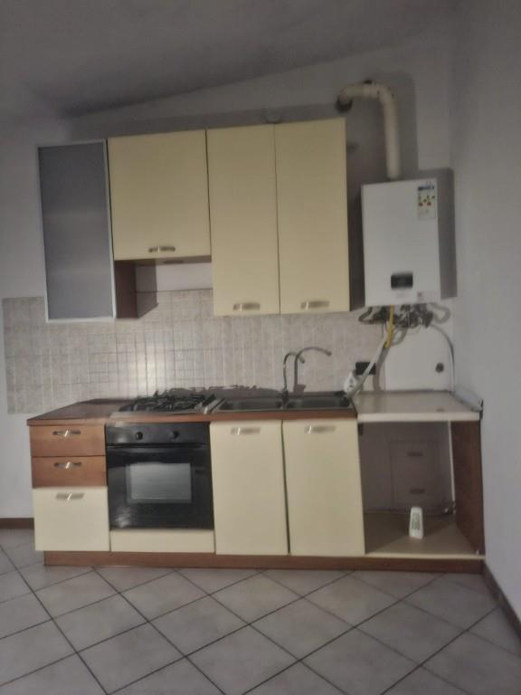 appartamento in vendita ad Orzinuovi in zona Coniolo