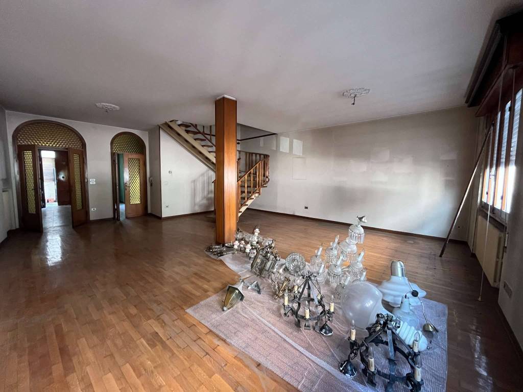 intera palazzina in vendita ad Orzinuovi