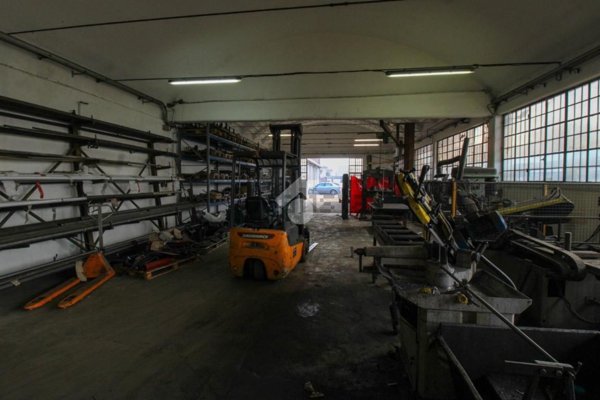 capannone in vendita ad Orzinuovi