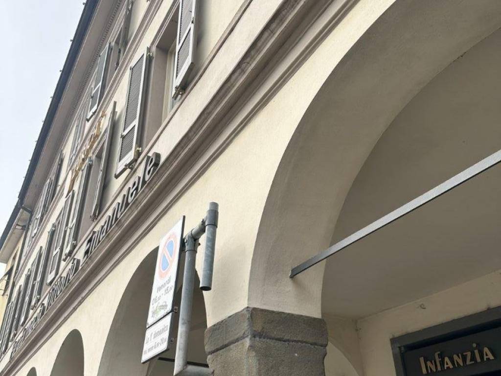 negozio in vendita ad Orzinuovi