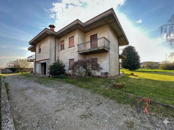 casa indipendente in vendita ad Orzinuovi