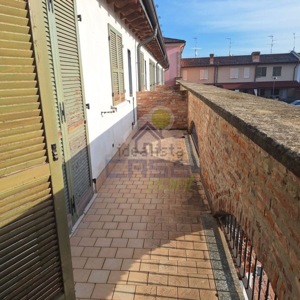 appartamento in vendita ad Orzinuovi in zona Ovanengo