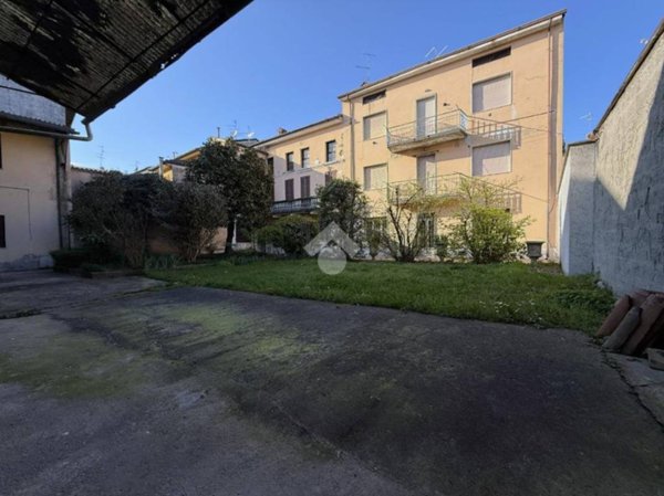 casa indipendente in vendita ad Orzinuovi
