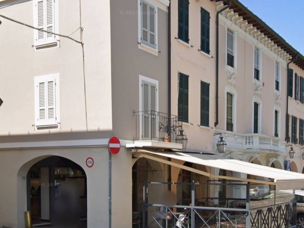locale commerciale in vendita ad Orzinuovi