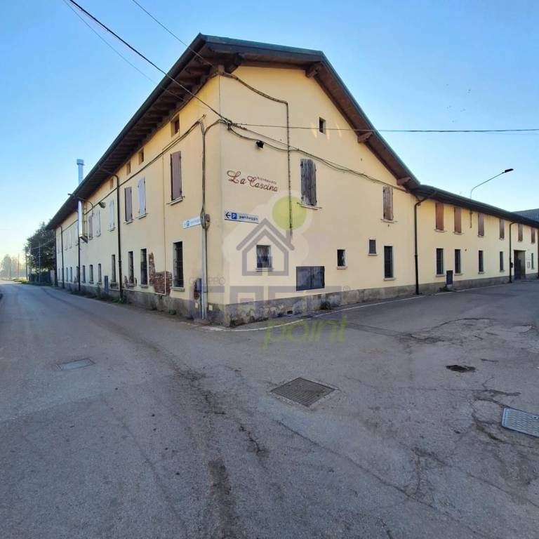 negozio in vendita ad Orzinuovi