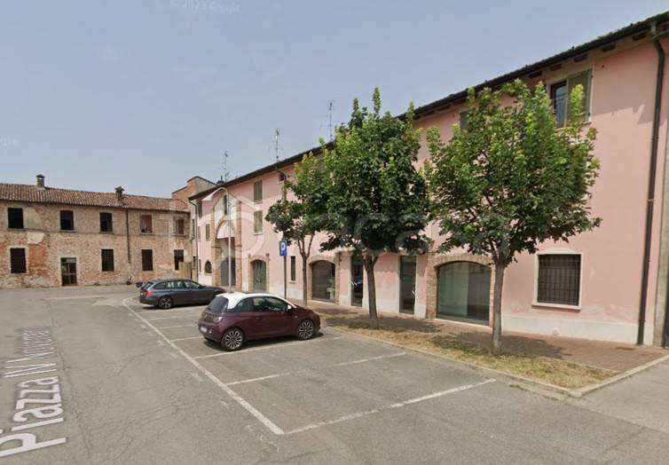 appartamento in vendita ad Orzinuovi in zona Ovanengo
