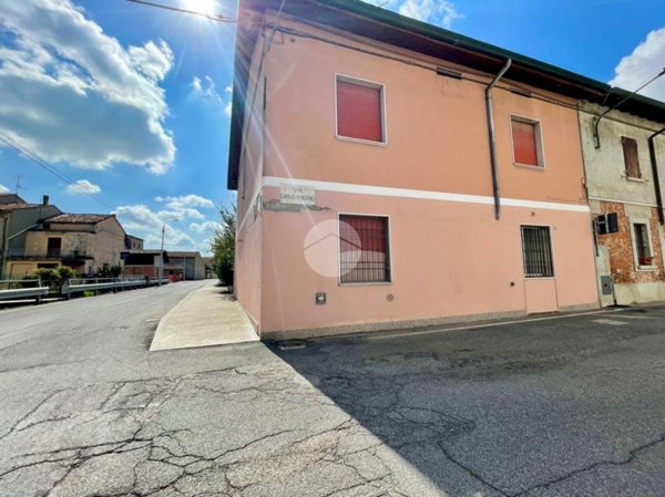 casa indipendente in vendita ad Orzivecchi