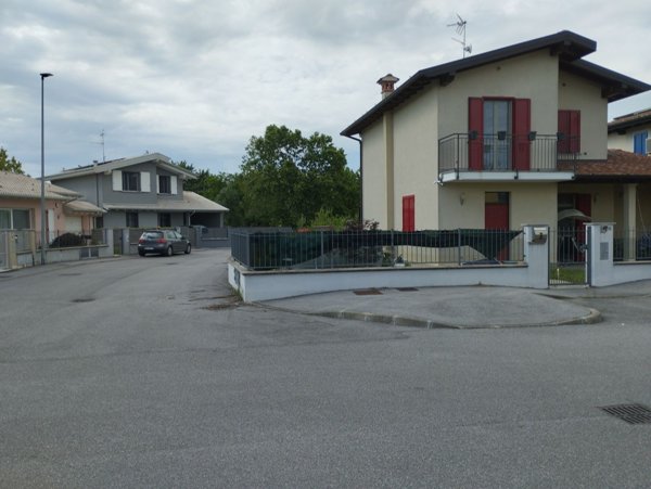 casa indipendente in vendita ad Orzivecchi