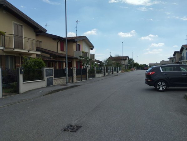 casa indipendente in vendita ad Orzivecchi