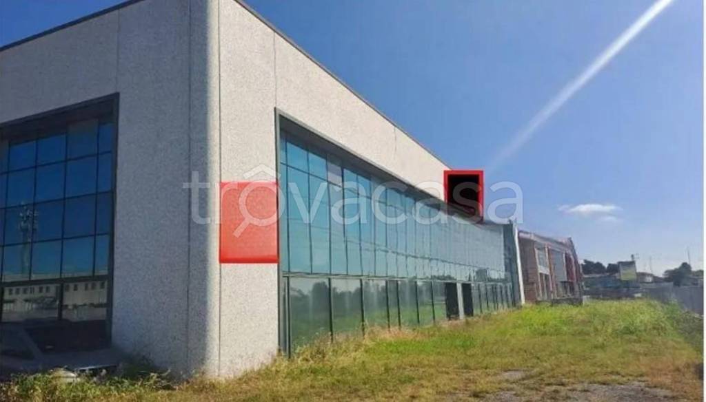 locale commerciale in vendita ad Orzivecchi