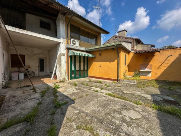 casa indipendente in vendita ad Orzivecchi