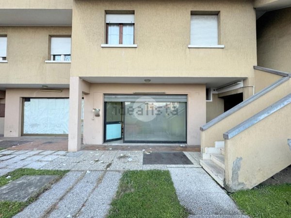 locale di sgombero in vendita ad Ospitaletto