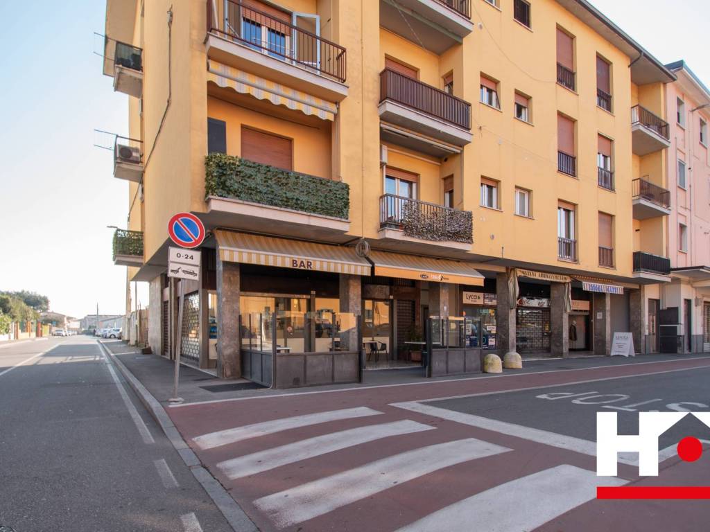 negozio in vendita ad Ospitaletto in zona Centro Storico