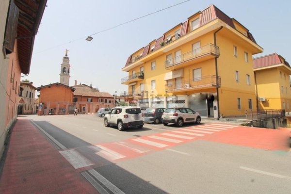negozio in vendita ad Ospitaletto